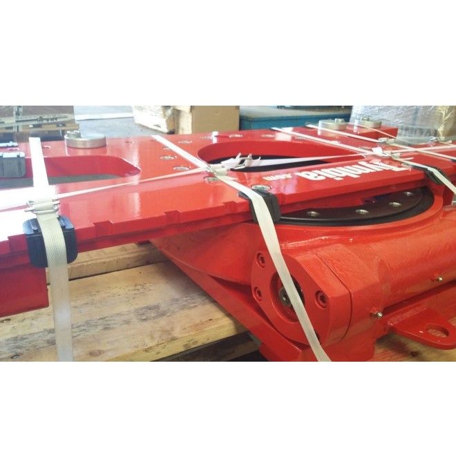 Mit an Bord: Wender, Klammern, ... - FEM2 360º Gabelstaplerwender