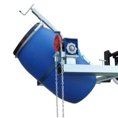 For loading pumps and drums-- front drum truck with chain