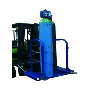 To load pumps and drums--Support for 4 welding bottles