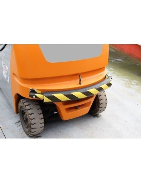 Protectors for wheelbarrows--Protectors for wheelbarrows