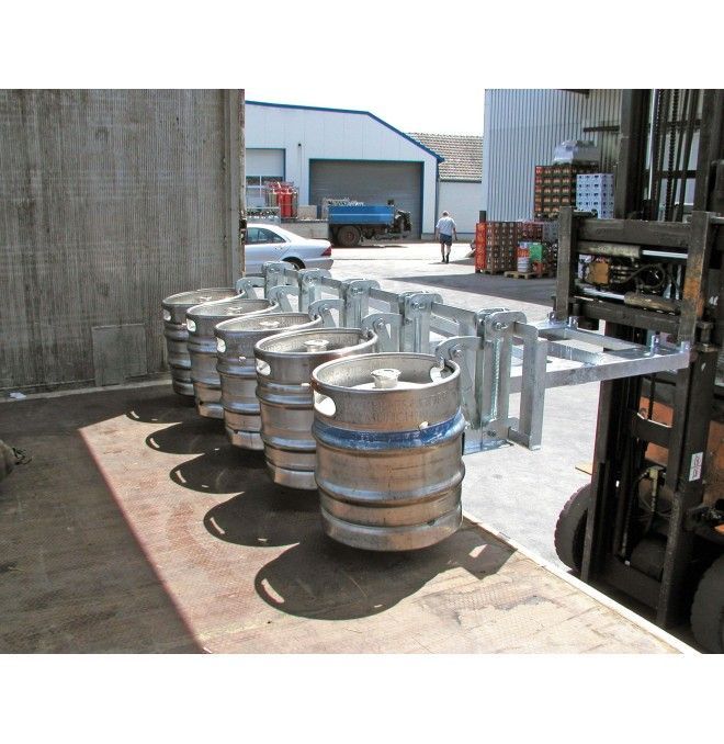 To load pumps and drums--Elevator of drums, painted, Red fire