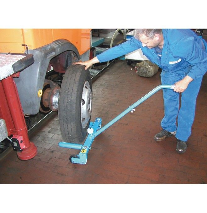 Roues Solides-- Matériel de montage, peint, bleu clair