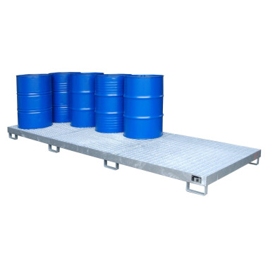 Polyethylene & metal buckets --Collective band, hot galvanized