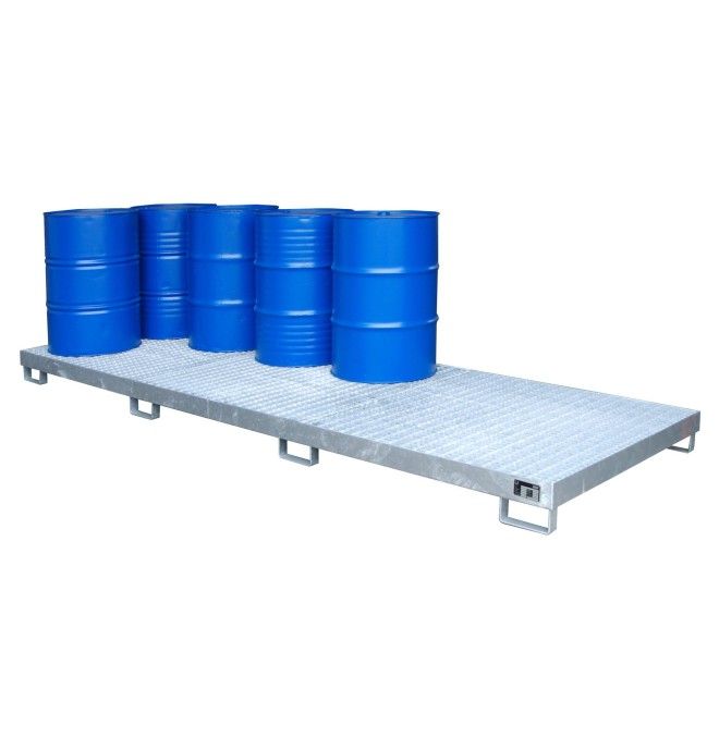 Polyethylene & metal buckets --Collective band, hot galvanized