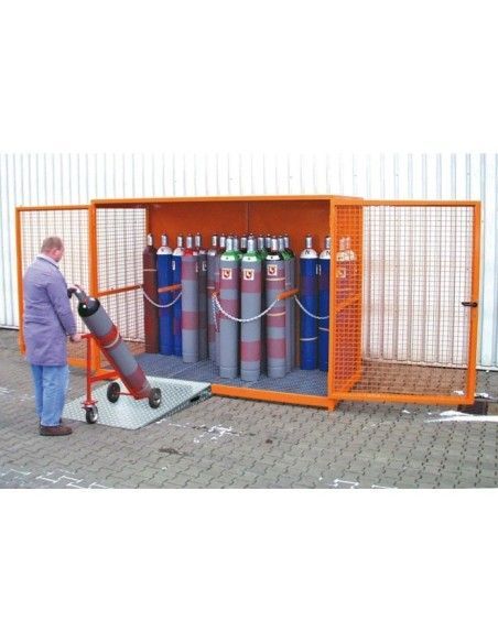 Containers for Hazardous Materials--Container gas cylinders (grids), painted, green