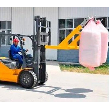 On board: blowers, clamps,...--Gancho for Big Bag for trucks 2