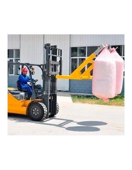 On board: blowers, clamps,...--Gancho for Big Bag for trucks