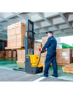 Stacker électrique 1500kg à 5600mm 2