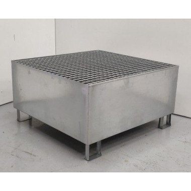 Polyethylene & metal buckets -- galvanized bucket 1 drum 2