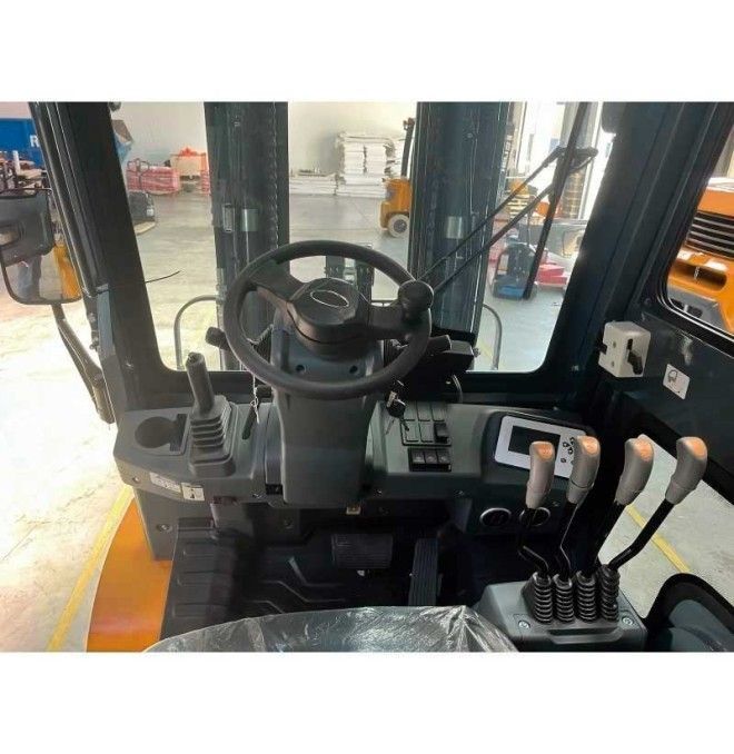Carrelli Elevatori--Carrello elevatore elettrico 4 ruote 1500-3800kg H4 serie
