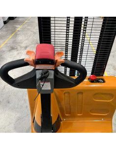 Sangeurs électriques - Stacker électrique 1200kg à 2500mm - 24V / 100Ah 2