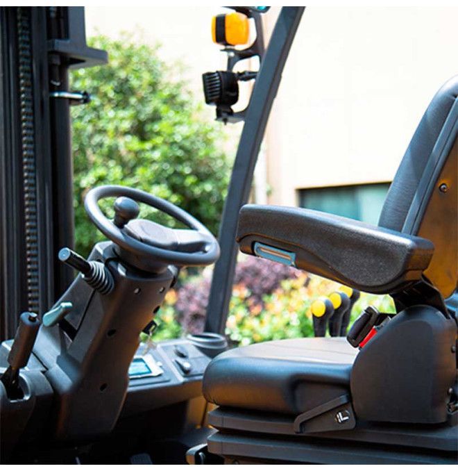 Carrelli Elevatori--Carrello elevatore fuoristrada LITIO 2500KG. Trazione semplice