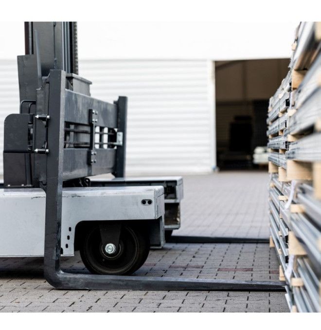 Forklift Trucks--Multi-directional diesel side loader 3.5tn - Kubota engine