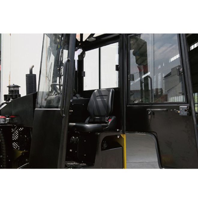Forklift Trucks--5tn multi-directional diesel side-loading forklift - Kubota engine