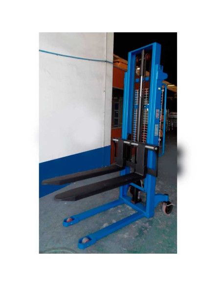 Empilhadores Manuais--Empilhador manual 1000kg a 2500mm com garfos ajustáveis