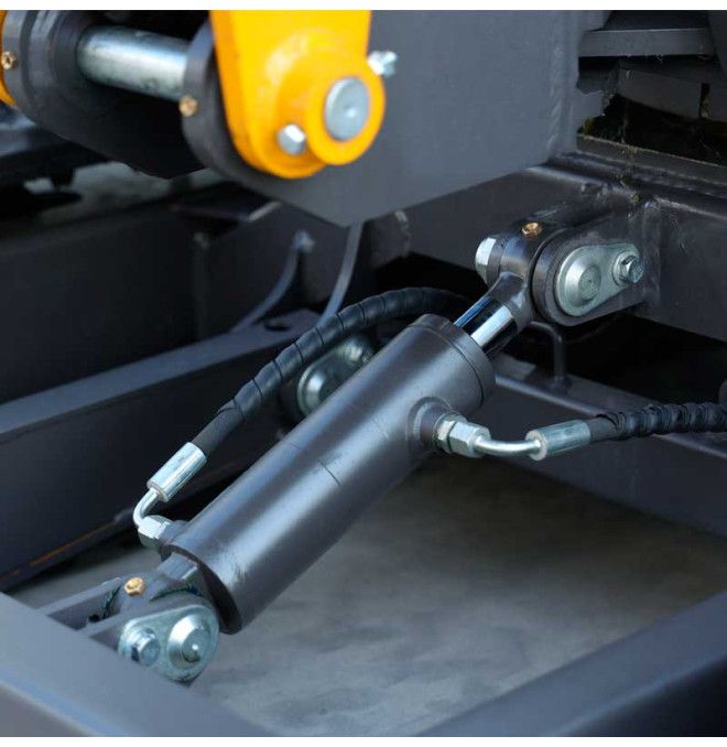 Miniexcavadoras-TYMBIA-MiniExcavadora 1500kg Kubota D722 Diesel TY15