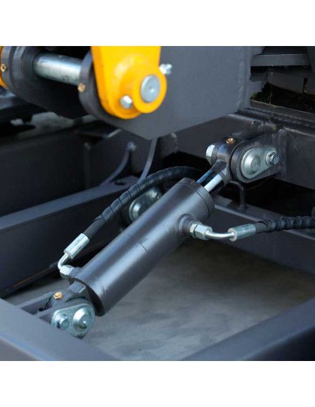 Miniexcavadoras-TYMBIA-MiniExcavadora 1500kg Kubota D722 Diesel TY15