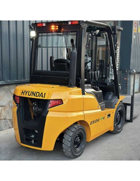Carretilla Elevadora Diesel Hyundai 25DE-9V 2500 kg - Mástil triplex 4700mm