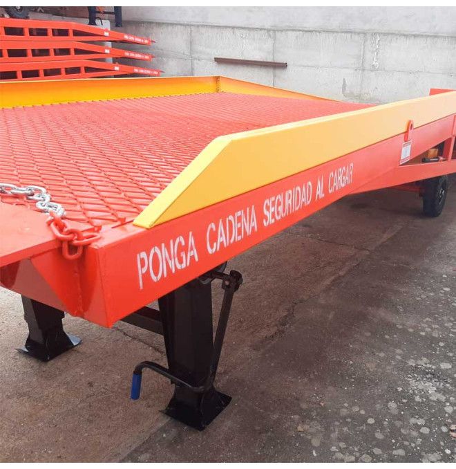 Rampes de Chargement-Rampe de chargement Manuel mobile 8000kg et longueur 11300mm