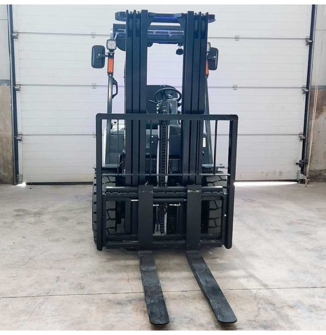 Gabelstapler Lithium 3500kg, Triplex-Mast 4500mm - Lithium-Batterie 80V / 280Ah