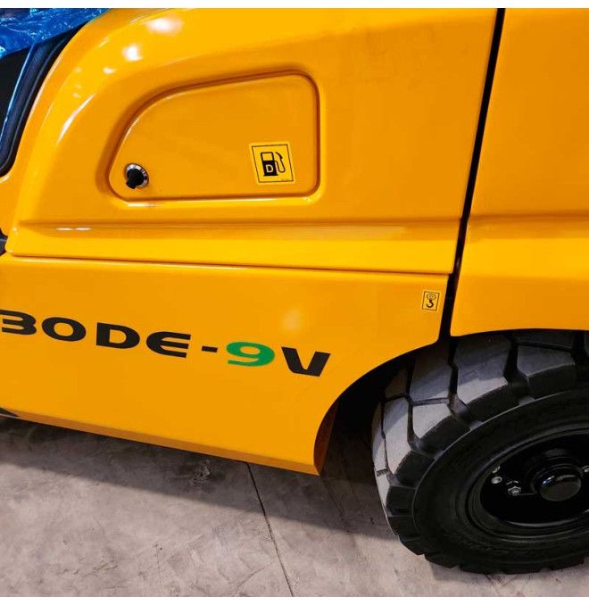 Carretilla Elevadora Diesel Hyundai 30DE-9V 3000 kg - Mástil triplex 4700mm