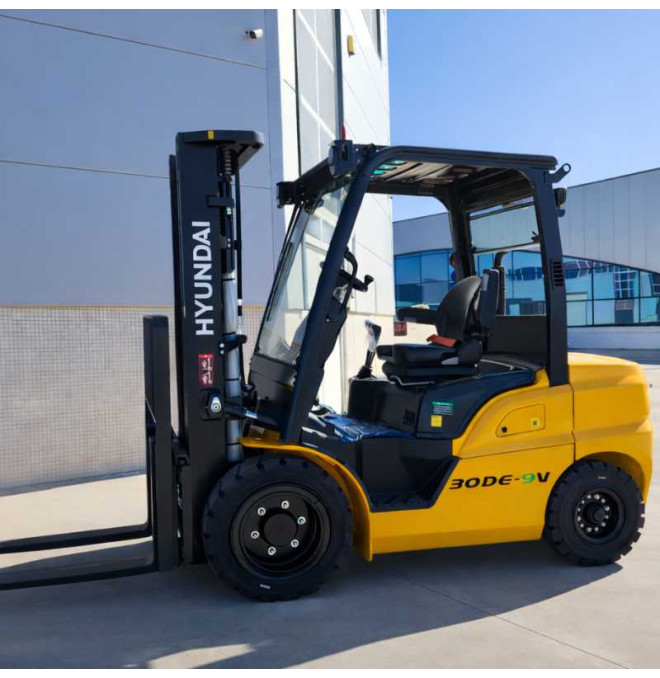 Empilhadeira - 30DE-9V 3000 KG Hyundai Empilhadeira Empilhadeira - Triplex 4700mm