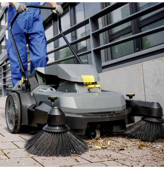 Pulizia Macchinari-Tymbia-Compact Vacuum Barker Karcher Deposito 45L. Width Work 480mm