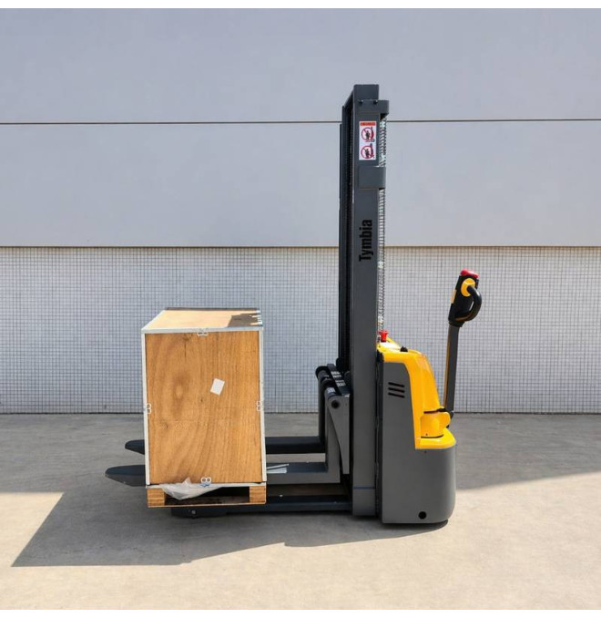 Electric stacker 1500kg at 3000mm 24V / 105Ah