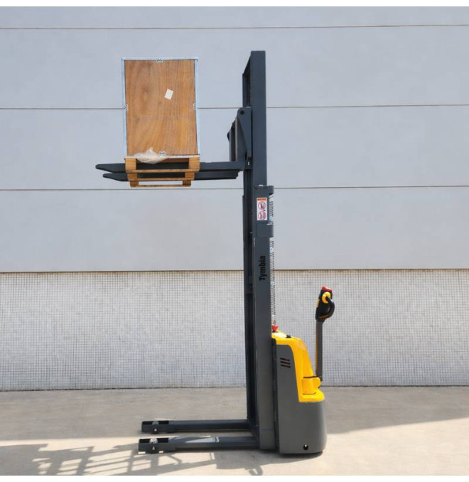 Electric stacker 1500kg at 3000mm 24V / 105Ah