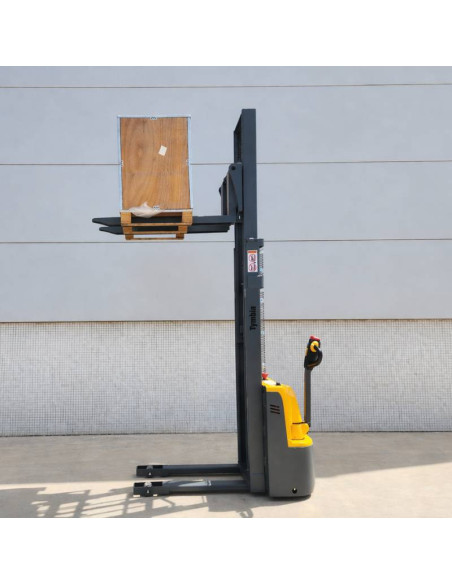 Impilatore elettrico 1500 kg a 3000mm 24 V / 105Ah
