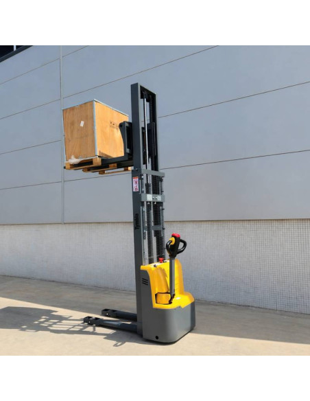 Electric stacker 1500kg at 3000mm 24V / 105Ah
