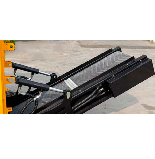 Construction and work: Machinery - Crusher for mobile construction waste 1800kg