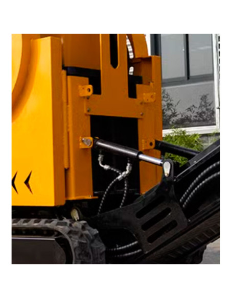 Construction and work: Machinery - Crusher for mobile construction waste 1800kg