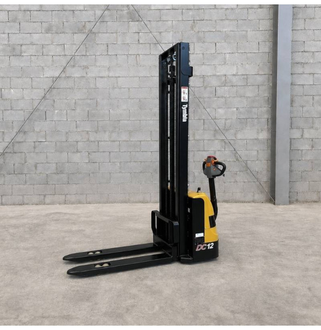 Electric stacker 1200kg at 4000mm - 24V / 100Ah