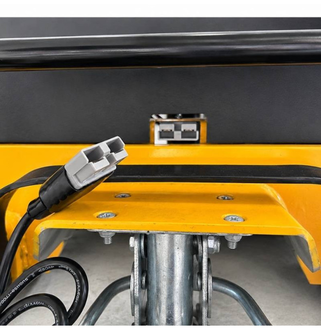 Self-supporting stacker 1000kg at 1300mm