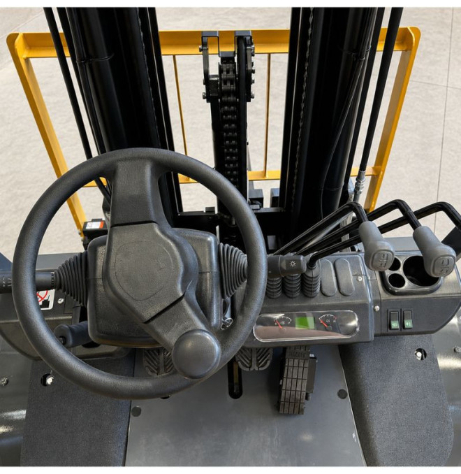 Chariot élévateur Diesel 3500kg - Mât Triplex 4500mm - Euro5