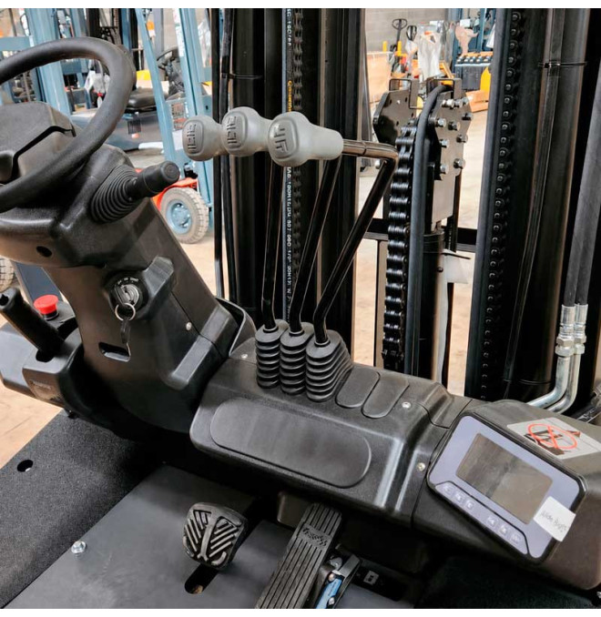 Carretilla elevadora litio 3500kg, mástil tríplex a 4500mm - Bateria litio 80V/280Ah