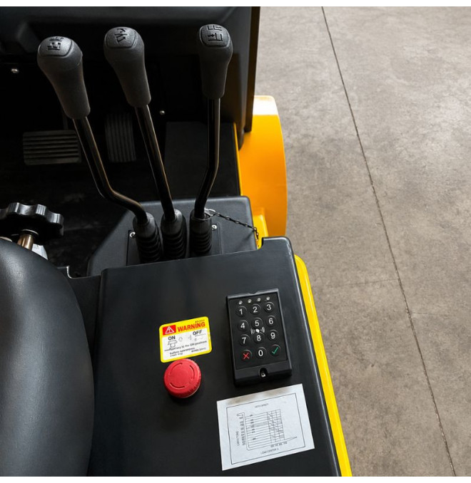 Chariot élévateur Lithium 1500kg, mât triplex à 4500mm - batterie au lithium 48V / 200Ah
