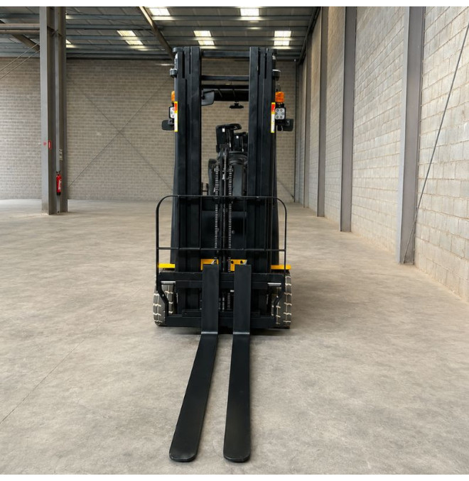 Carretilla elevadora litio 1800kg, mástil tríplex a 4500mm - Bateria litio 48V/200Ah