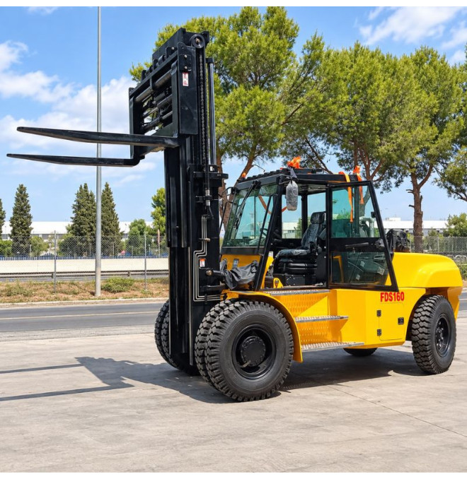 Empilhadeira Diesel 16000kg - mastro até 7000mm