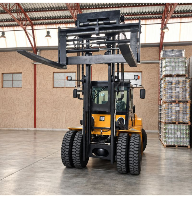 Chariot élévateur Diesel 16000kg - mât jusqu'à 7000 mm