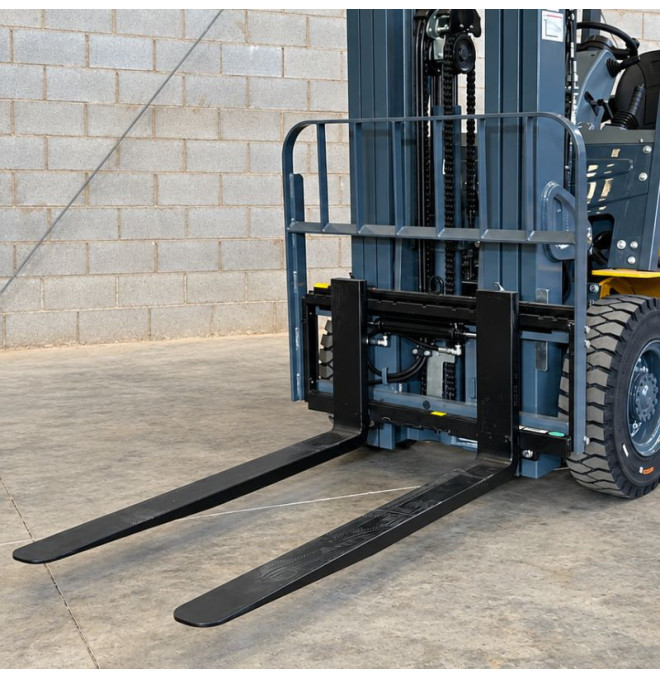 Carretilla elevadora litio 2500kg, mástil tríplex a 4800mm - Bateria litio 80V/202Ah