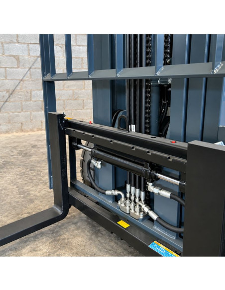Empilhadeira Lithium 1800kg, Mastro Triplex A 4800mm - Bateri ...