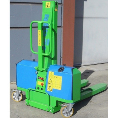 Self-SupportingStackers--Self-Supporting Stacker 1000kg to 1050mm