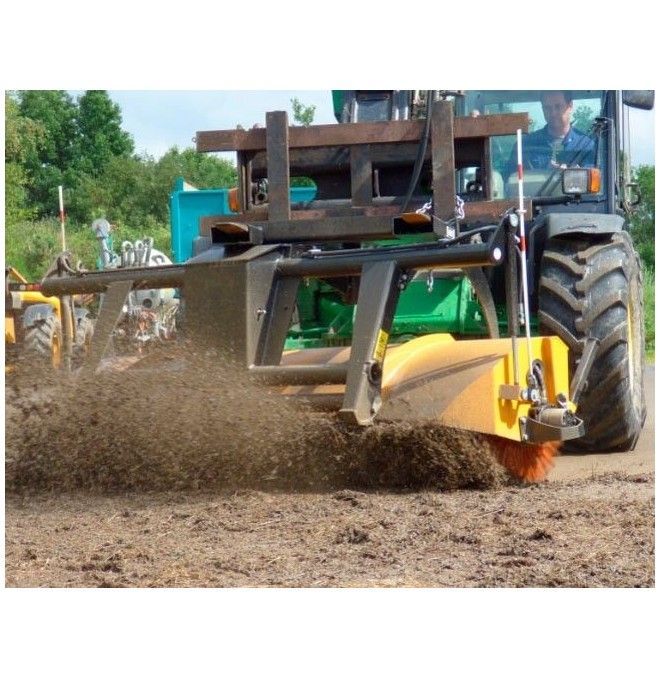 Balayeuses et Brosses--Balayeuse agricole Utilisation