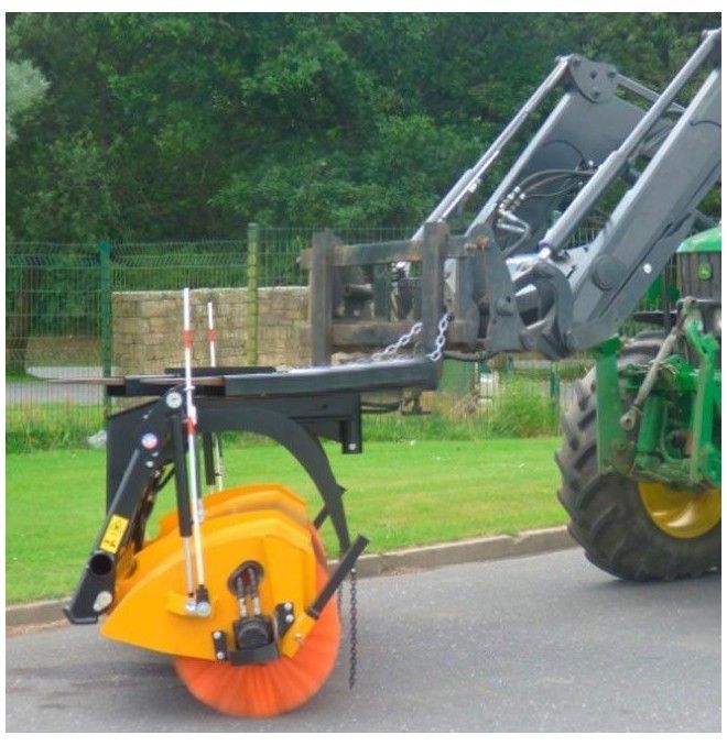 Balayeuses et Brosses--Balayeuse agricole Utilisation