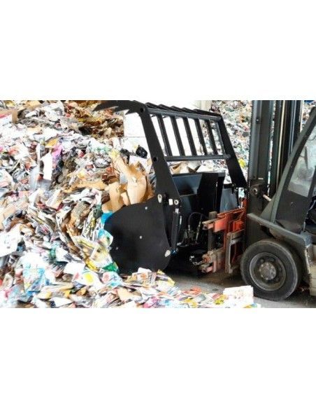 Buckets--Bucket with Grapa over Fork