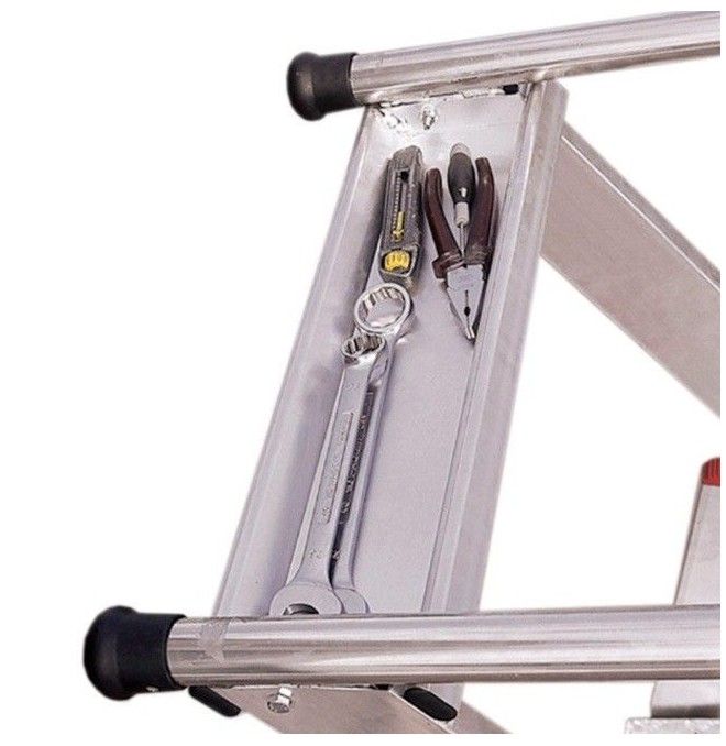 Treppe-Leiter Robust mit Plattform, Rädern und Schritten