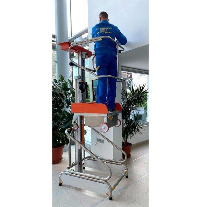 Plataformas Únicas--Plataforma elevatória Manual 150kg para 1.93m Elevação