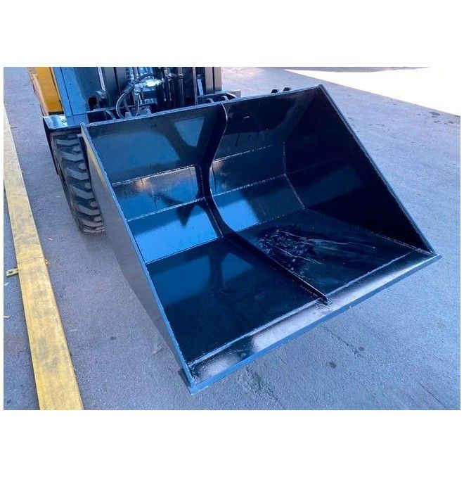 Sobre tablero: volteadores, pinzas,…--Cuchara Hidráulica 450-600L para carretilla FEM 2 y 3